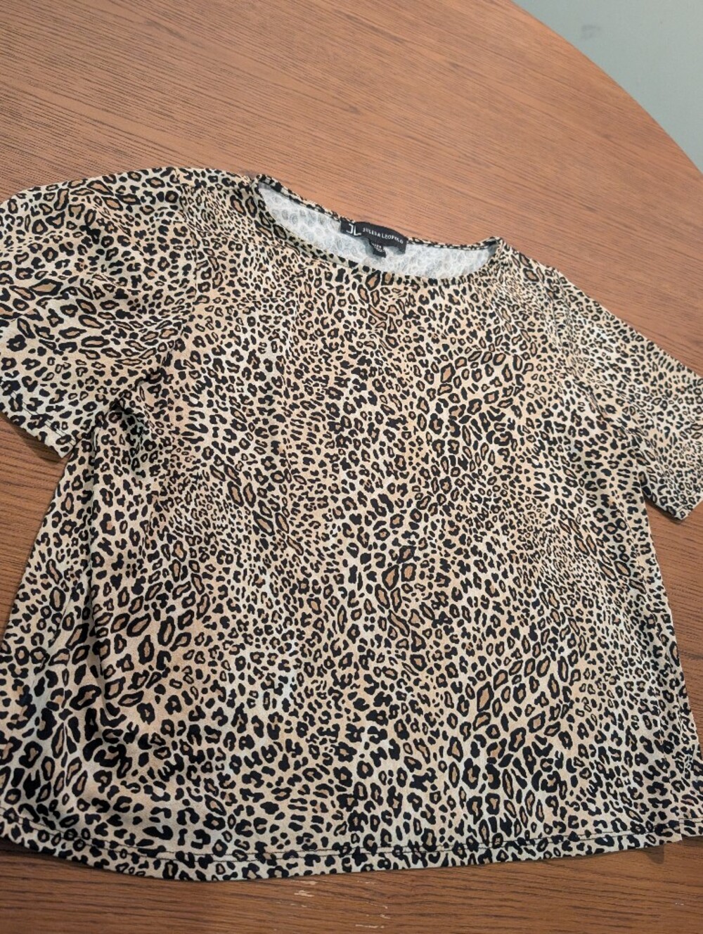 Jules and Leopold animal print short sleeve Top  Very Good Condition Sz XL